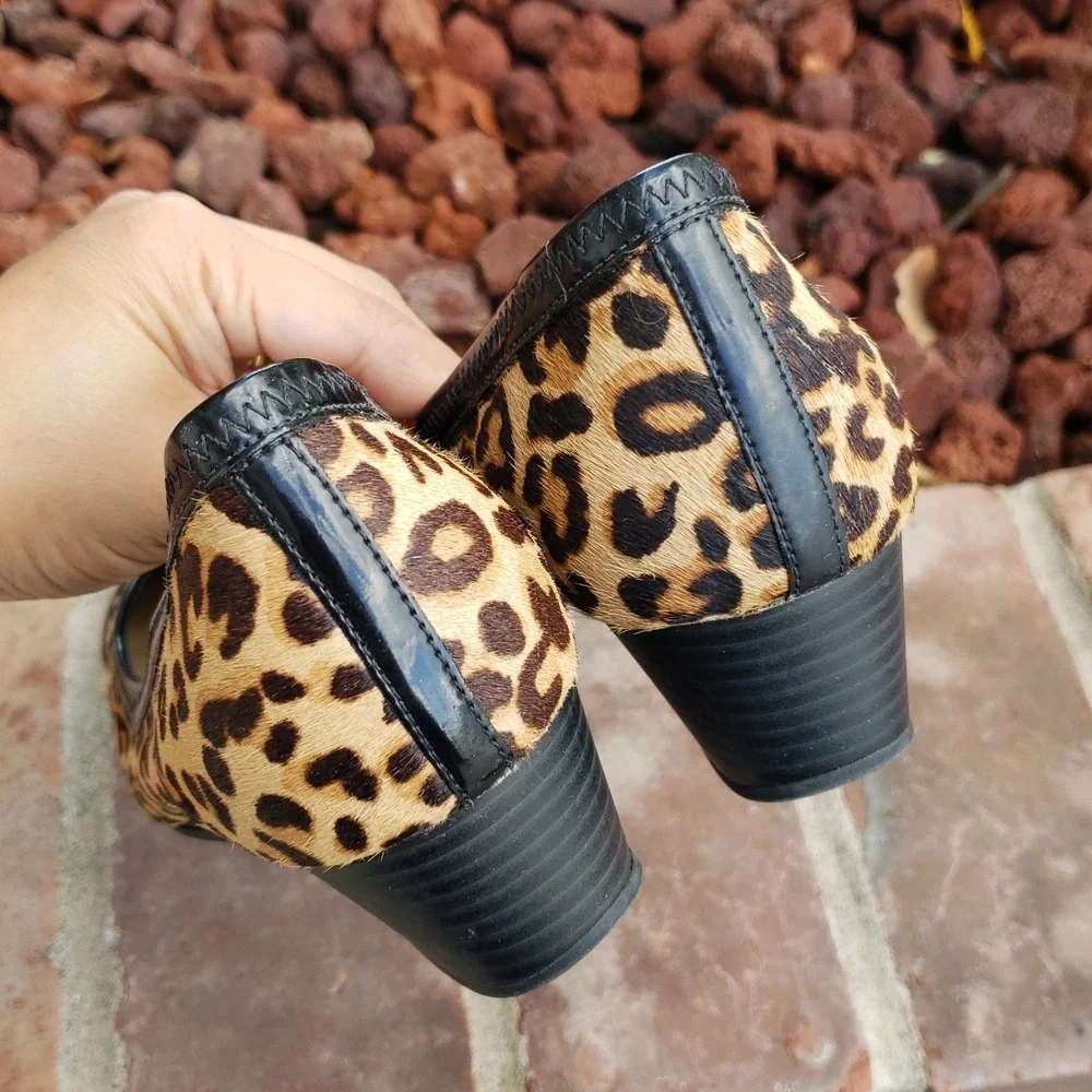 Cole Haan Womens Tali Wedge Heel Leopard Calf Hair Shoes Size 8 B Animal Print